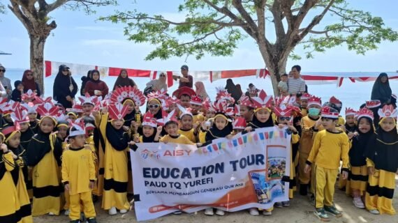 Education Tour PAUD Tahfidzul Qur’an Yurefi Kendari Mengenal Permainan Tradisional dan Kuliner Sulawesi di Pantai Nambo